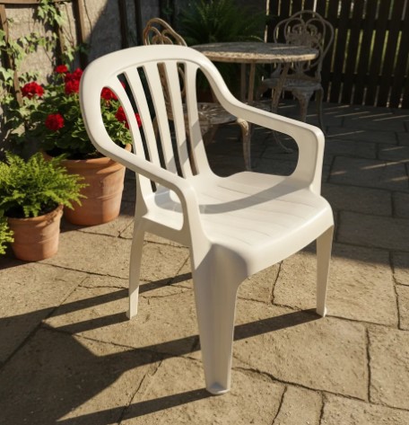 Silla King Blanca Alta Con Apoya Brazos Pvc Apilable Reforzada 180Kg - (X Mayor $23.000 + Iva C/U)